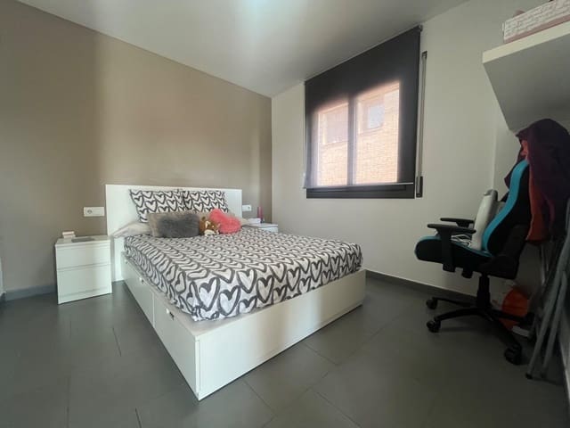 2 sovrum Lägenhet till salu i Santa Margarida de Montbui - 165 000 € (Ref: 9374041)