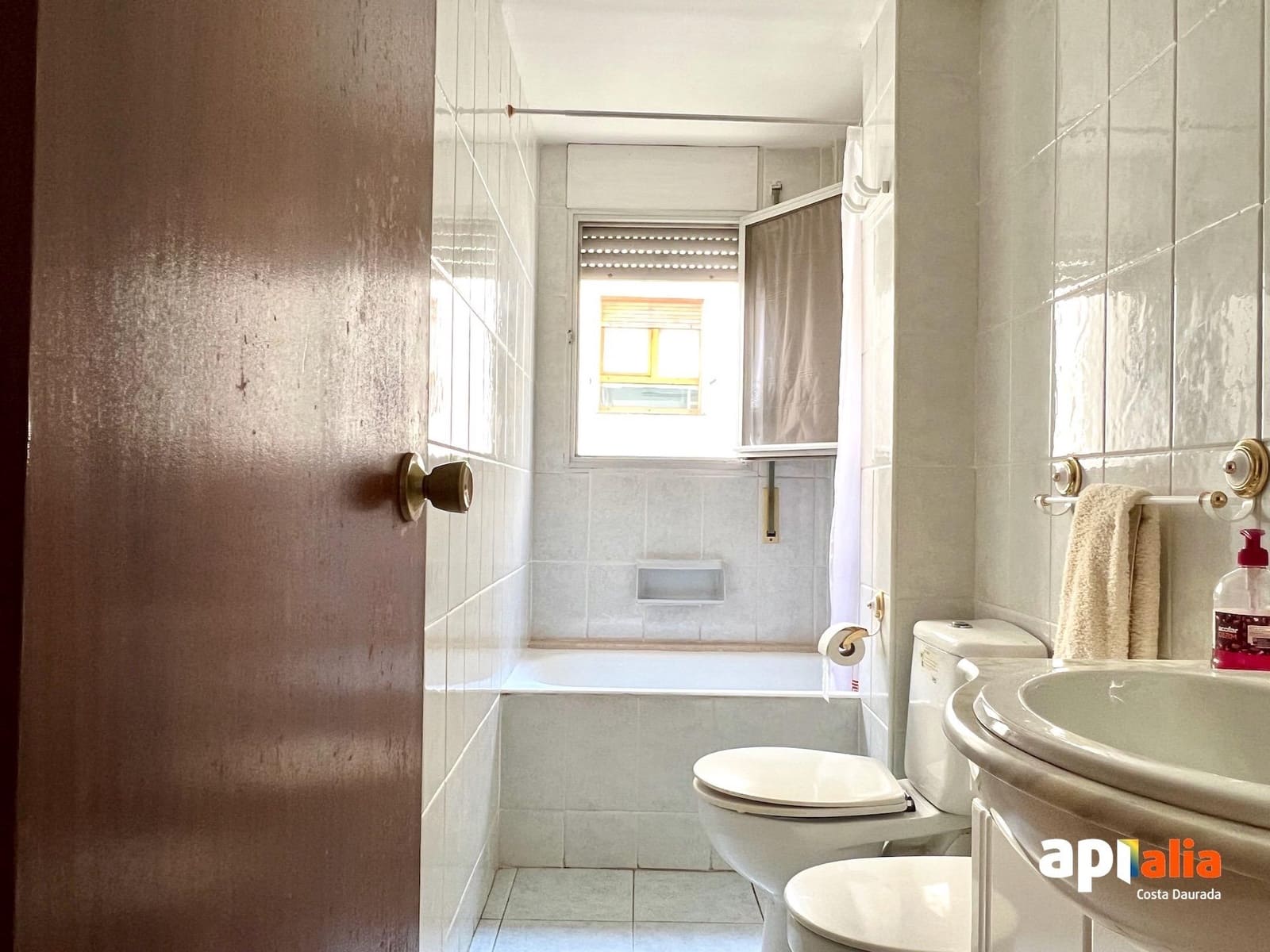 3 bedroom Flat for sale in Salou with pool - € 210,000 (Ref: 9390873)