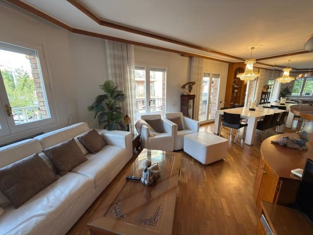 5 soverom Hus til salgs i Igualada med garasje - € 450 000 (Ref: 9406867)