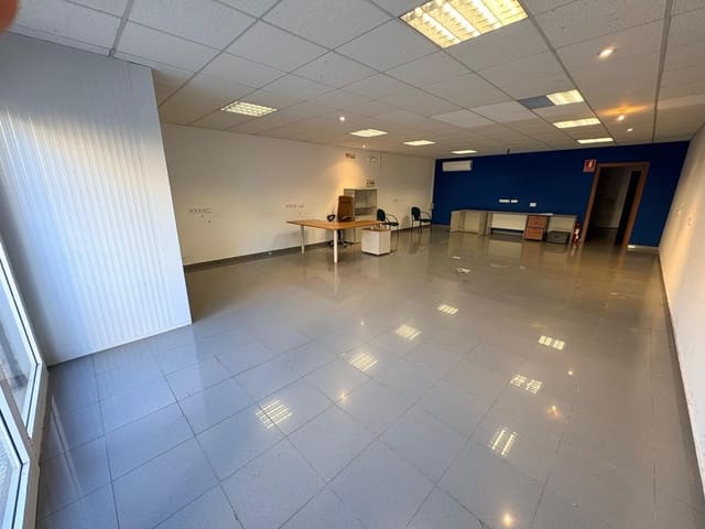 Kaupallinen myytävänä paikassa Igualada - 120 000 € (Ref: 9440137)