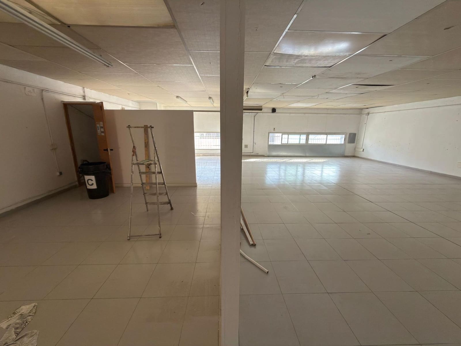 Business for sale in Igualada - € 225,000 (Ref: 9449183)