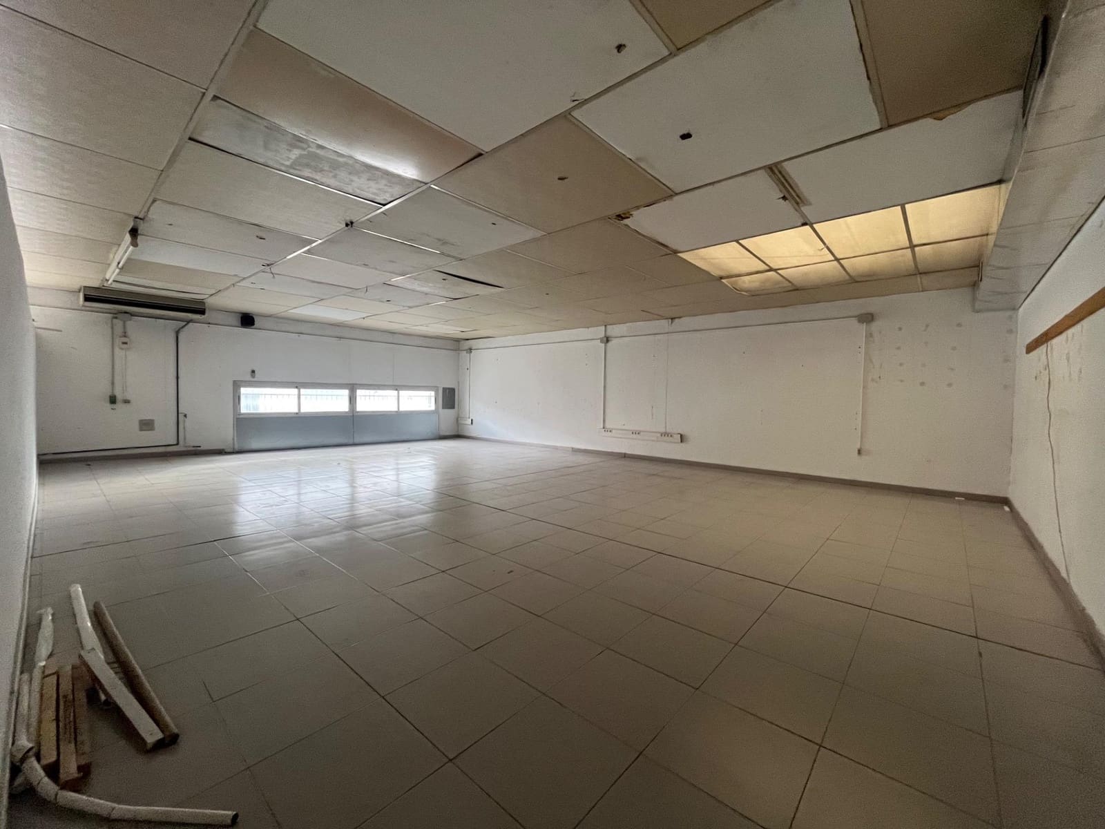 Business for sale in Igualada - € 225,000 (Ref: 9449183)