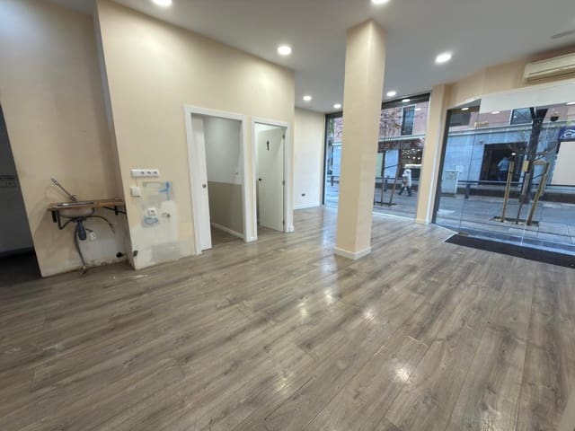 Local Commercial à louer à Igualada - 800 € (Ref: 9456264)