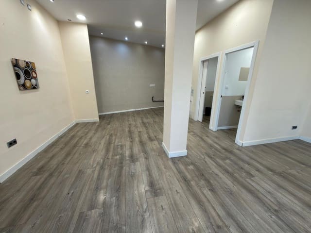 Local Commercial à louer à Igualada - 800 € (Ref: 9456264)