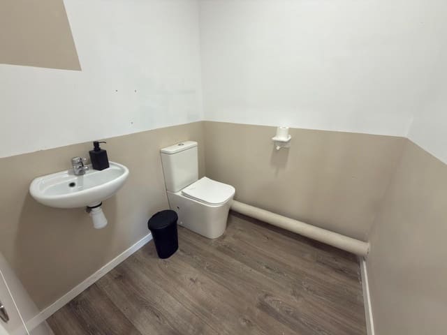 Erhverv til salg i Igualada - € 177.000 (Ref: 9456265)