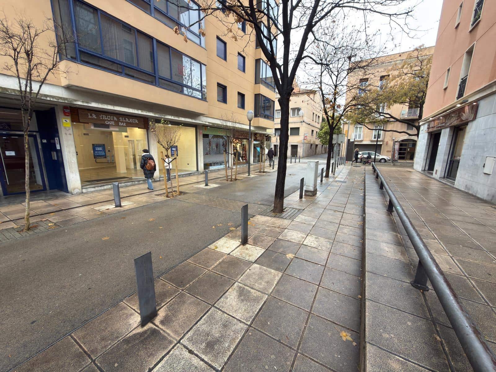 Kaupallinen myytävänä paikassa Igualada - 177 000 € (Ref: 9456265)