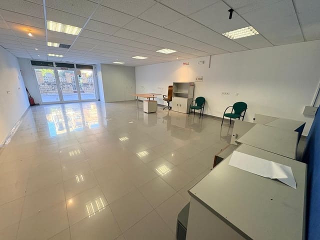 Kommersiell til leie i Igualada - € 1 000 (Ref: 9468490)