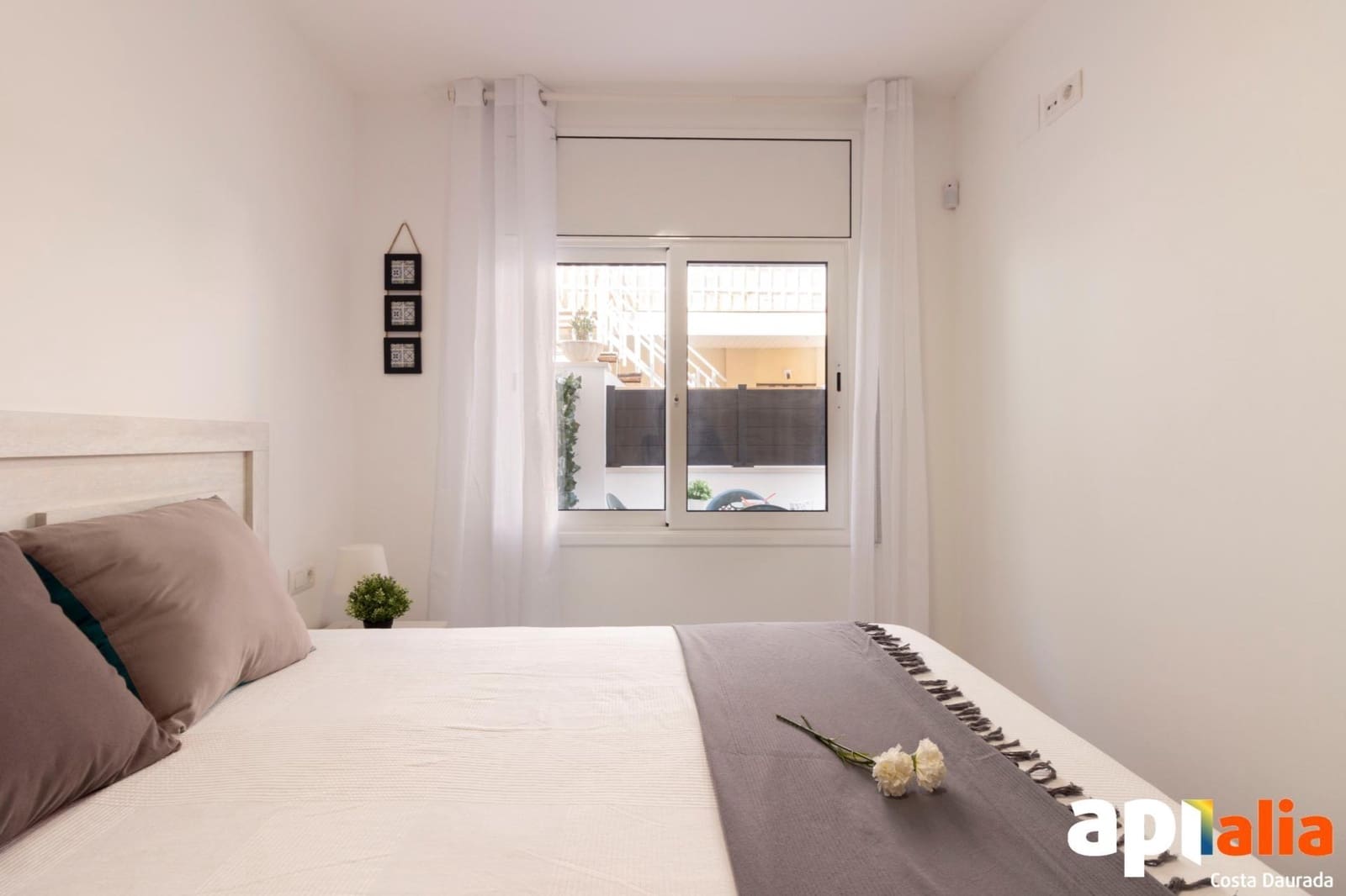 2 bedroom Apartment for sale in Salou - € 160,000 (Ref: 9470718)