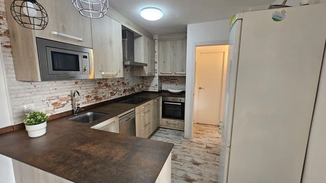 2 sovrum Lägenhet till salu i Salou med pool - 159 500 € (Ref: 9486440)