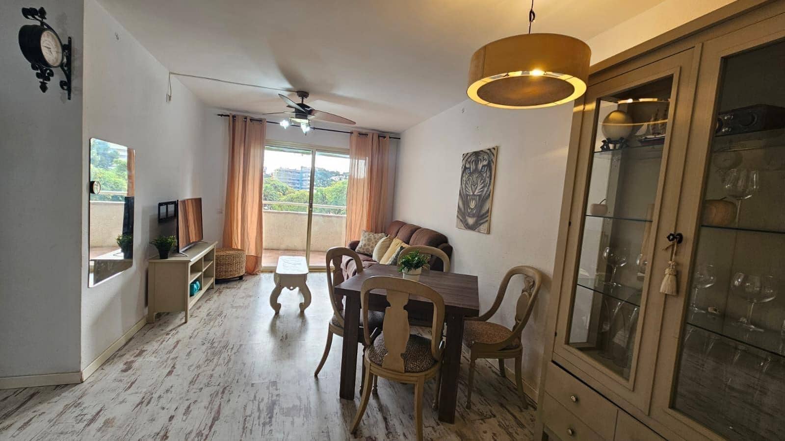 2 bedroom Flat for sale in Salou with pool - € 159,500 (Ref: 9486440)