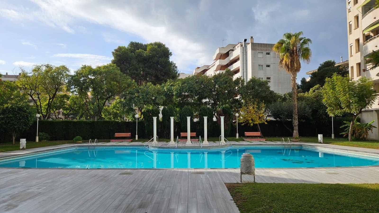 2 bedroom Flat for sale in Salou with pool - € 159,500 (Ref: 9486440)