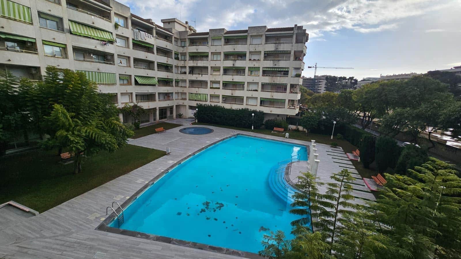 2 bedroom Flat for sale in Salou with pool - € 159,500 (Ref: 9486440)