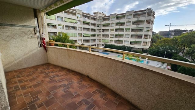 2 sovrum Lägenhet till salu i Salou med pool - 159 500 € (Ref: 9486440)