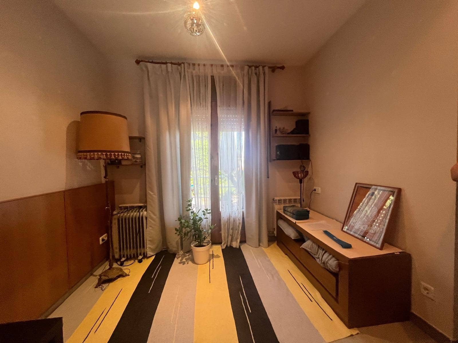 5 bedroom Townhouse for sale in La Torre de Claramunt with garage - € 320,000 (Ref: 9499110)