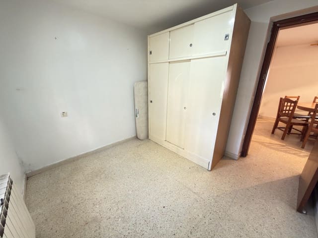 3 bedroom Flat for sale in Igualada - € 92,000 (Ref: 9504296)