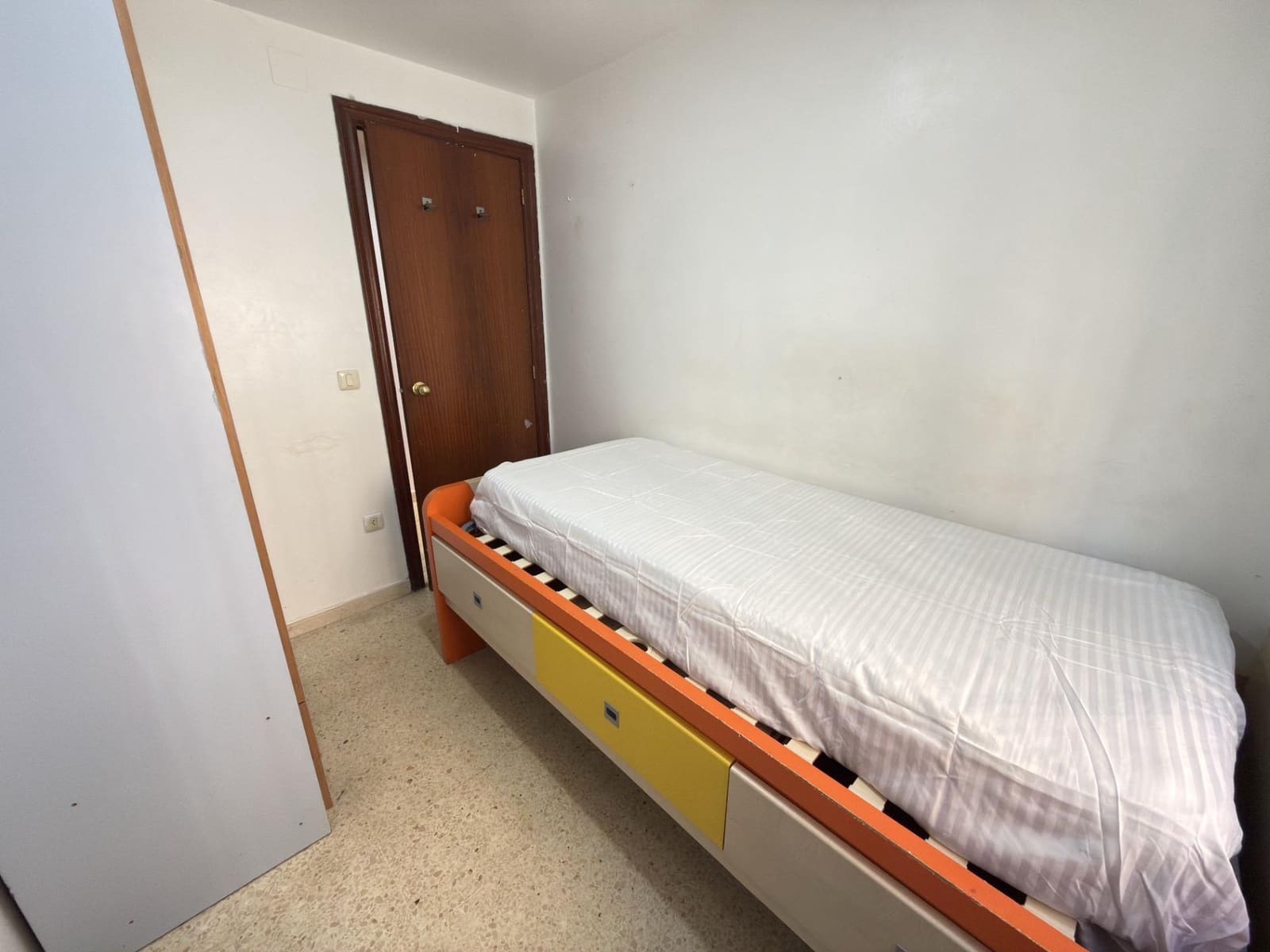 3 bedroom Flat for sale in Igualada - € 92,000 (Ref: 9504296)