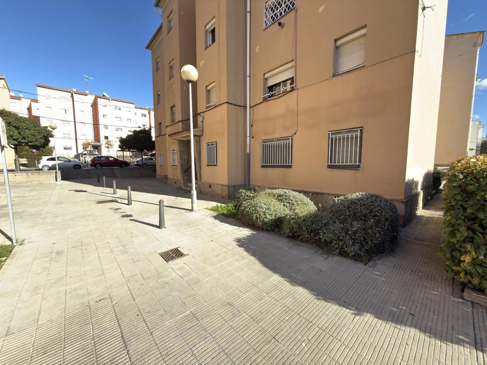 3 bedroom Flat for sale in Igualada - € 92,000 (Ref: 9504296)
