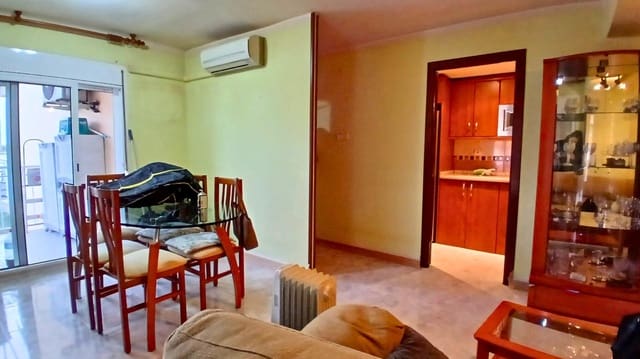 2 bedroom Flat for sale in Salou with pool - € 149,000 (Ref: 9508878)