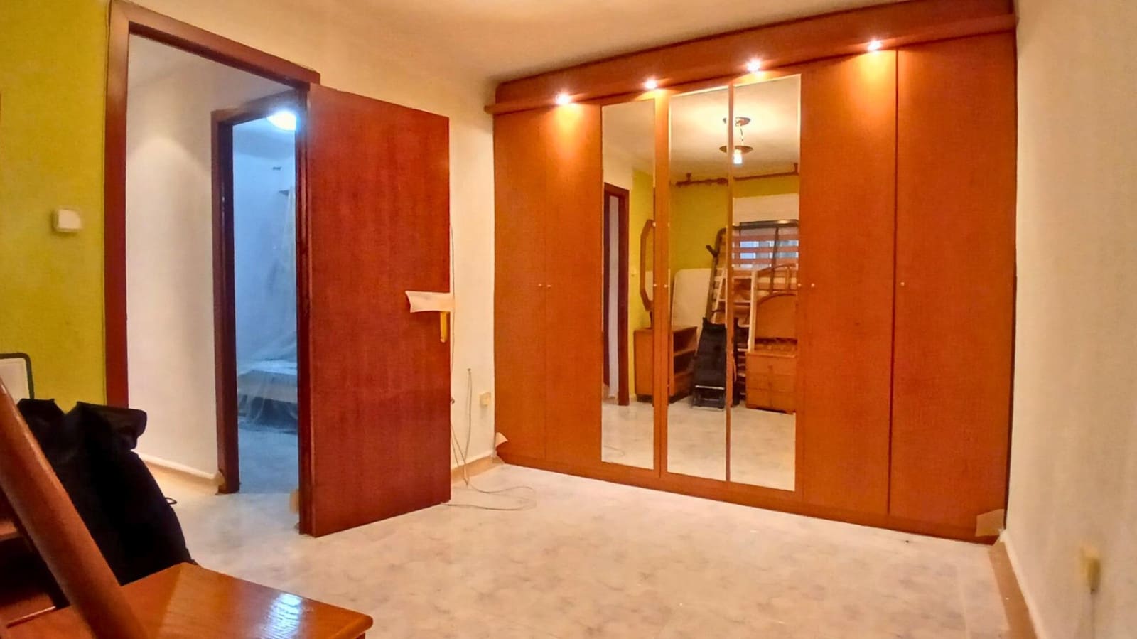 2 bedroom Flat for sale in Salou with pool - € 149,000 (Ref: 9508878)