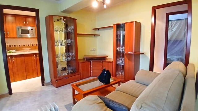 2 bedroom Flat for sale in Salou with pool - € 149,000 (Ref: 9508878)