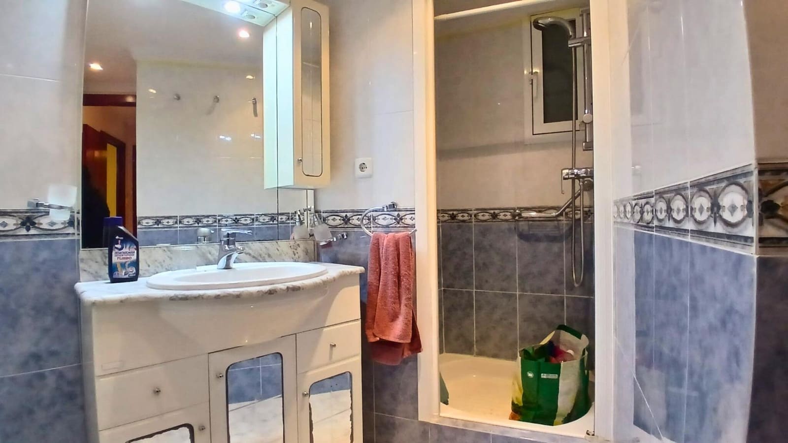 2 bedroom Flat for sale in Salou with pool - € 149,000 (Ref: 9508878)