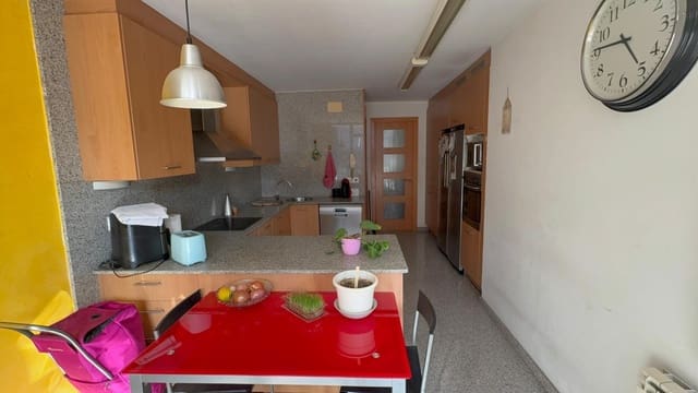 3 soveværelse Lejlighed til salg i Igualada - € 320.000 (Ref: 9513410)
