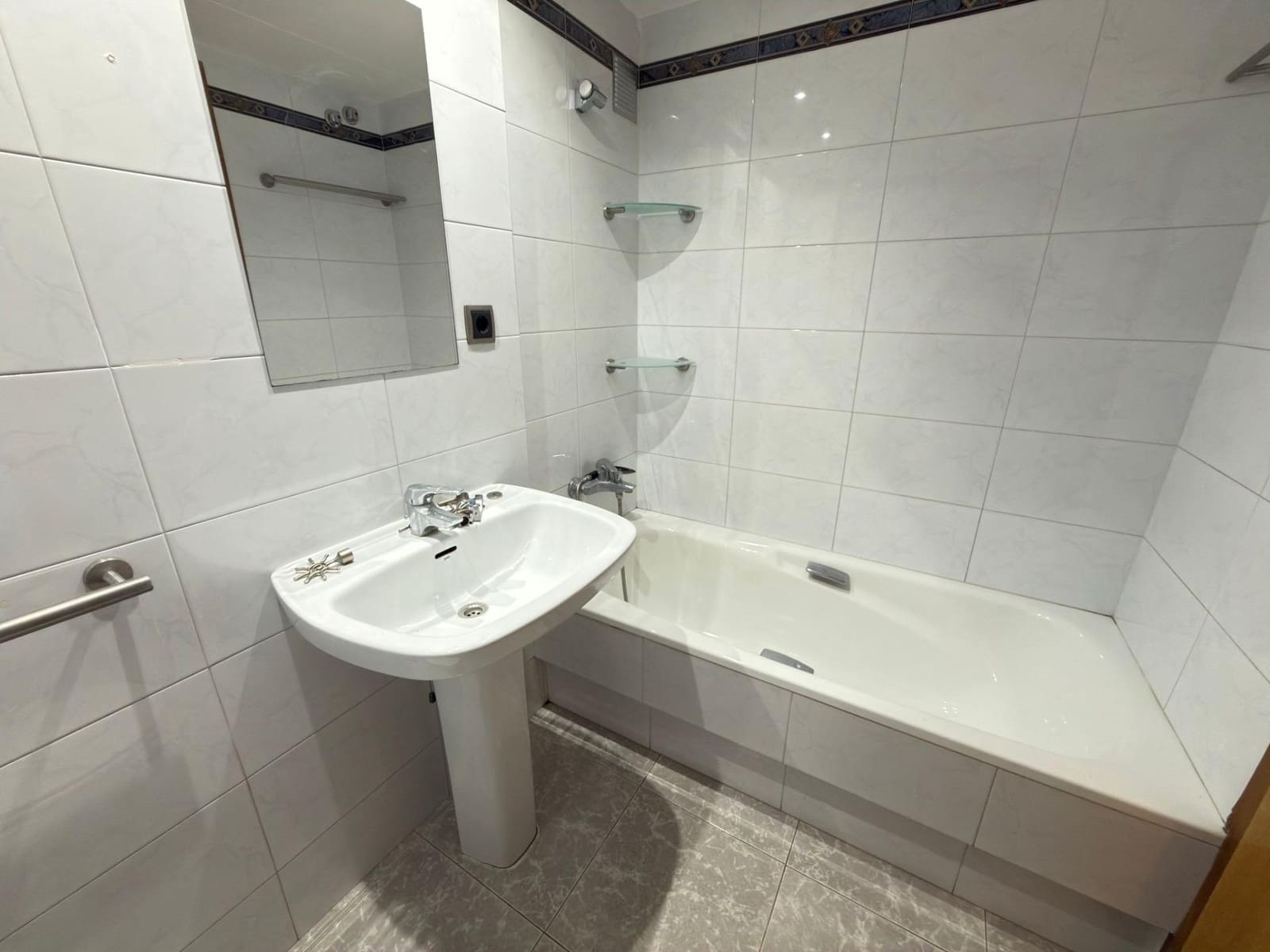 4 bedroom Flat for sale in Igualada - € 274,000 (Ref: 9524302)