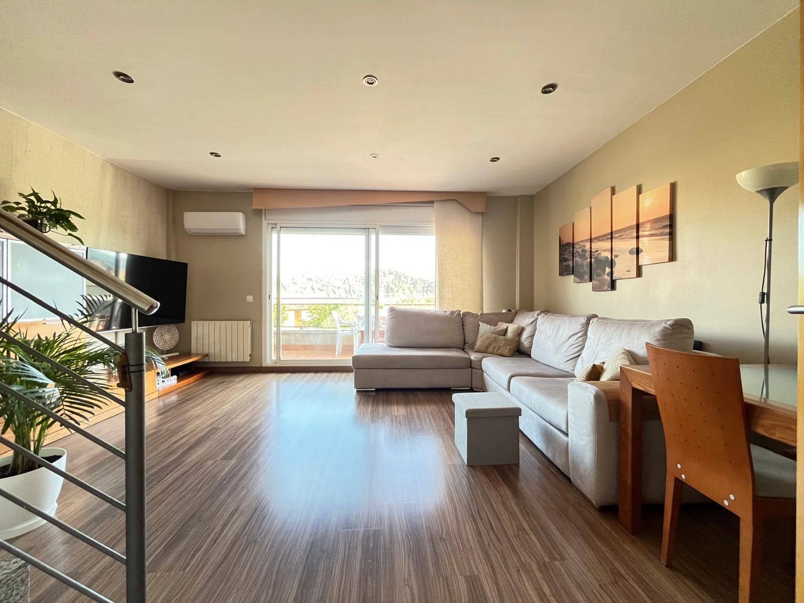 4 soveværelse Villa til salg i Vallbona d'Anoia med garage - € 340.000 (Ref: 9524303)