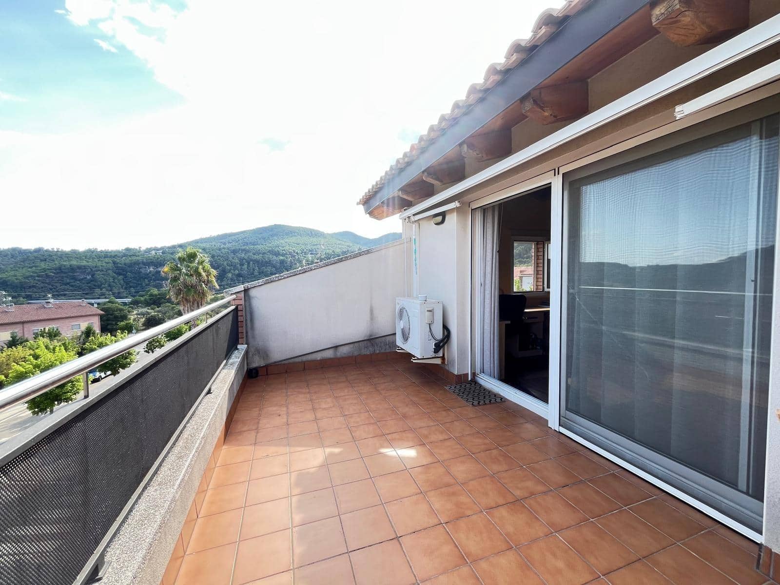 4 soveværelse Villa til salg i Vallbona d'Anoia med garage - € 340.000 (Ref: 9524303)