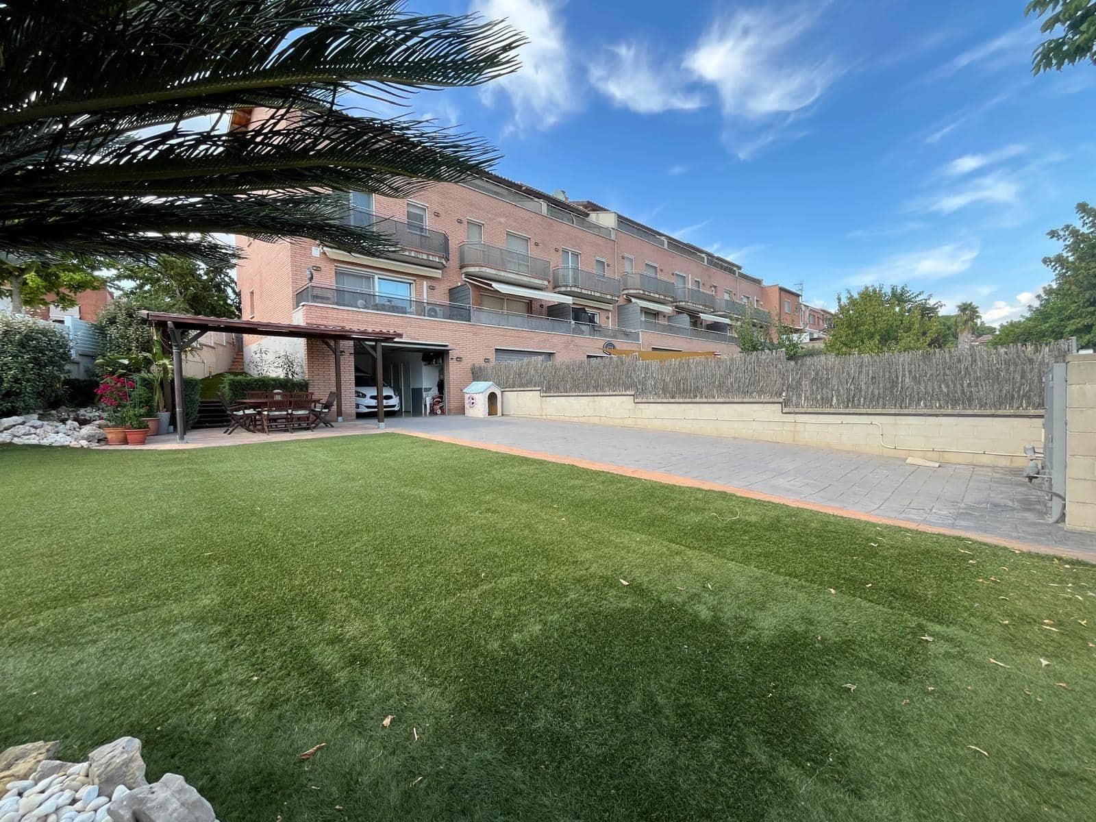 4 soveværelse Villa til salg i Vallbona d'Anoia med garage - € 340.000 (Ref: 9524303)