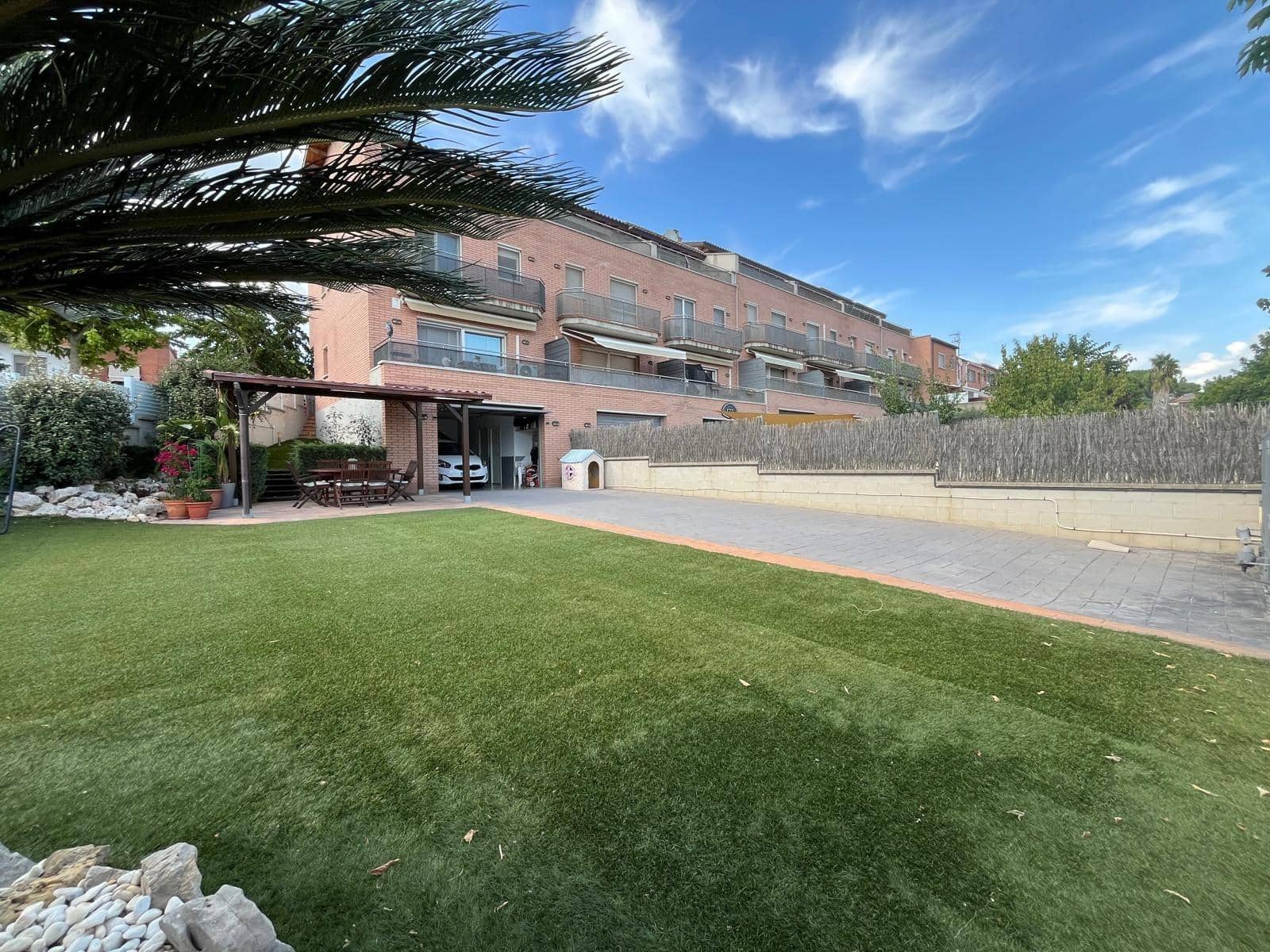 4 soveværelse Villa til salg i Vallbona d'Anoia med garage - € 340.000 (Ref: 9524303)