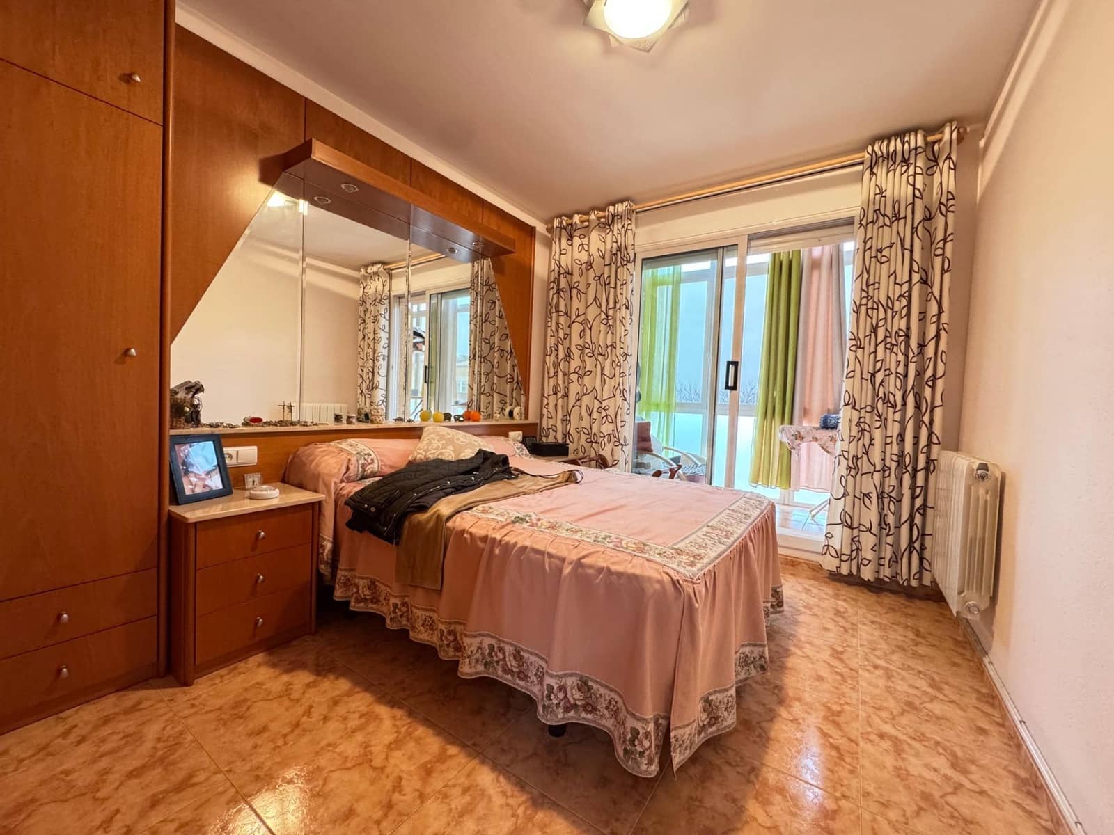 4 chambre Maison de Ville à vendre à Pira avec garage - 187 000 € (Ref: 9534030)