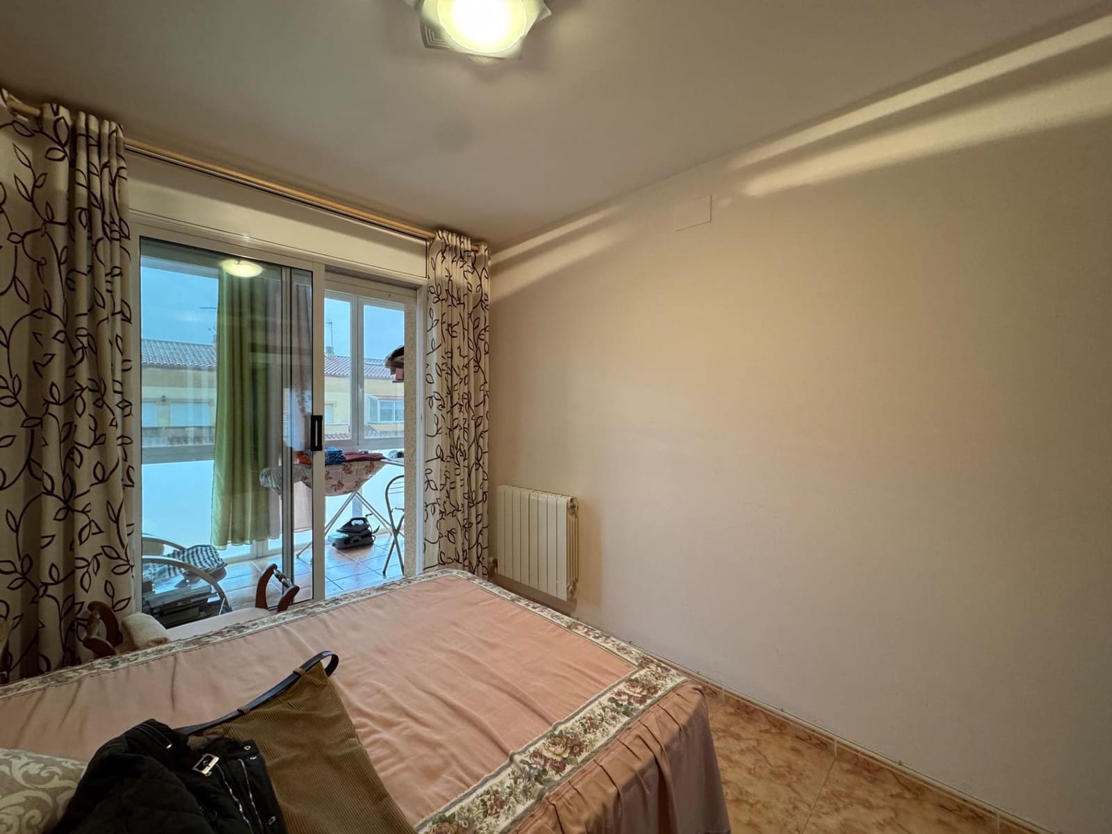 4 chambre Maison de Ville à vendre à Pira avec garage - 187 000 € (Ref: 9534030)