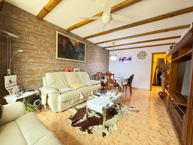 4 chambre Maison de Ville à vendre à Pira avec garage - 187 000 € (Ref: 9534030)