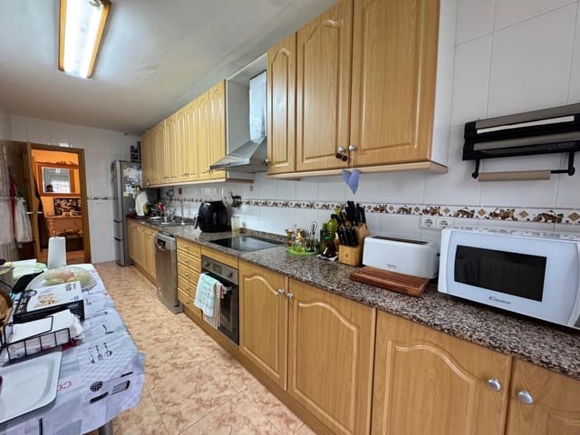 4 chambre Maison de Ville à vendre à Pira avec garage - 187 000 € (Ref: 9534030)