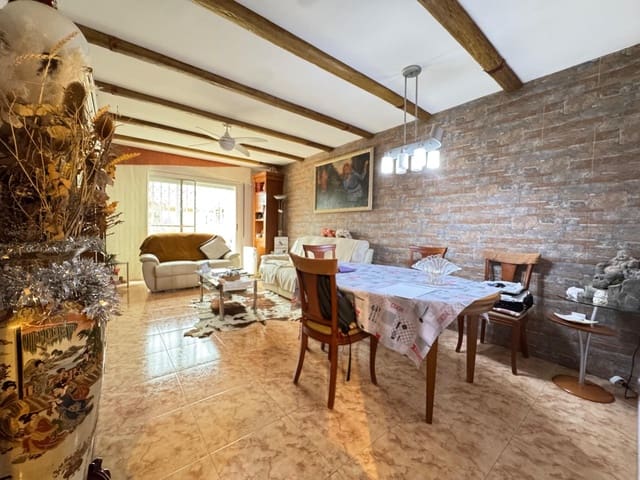 4 chambre Maison de Ville à vendre à Pira avec garage - 187 000 € (Ref: 9534030)