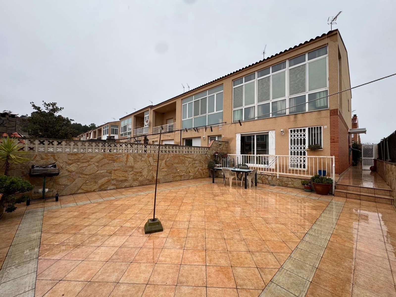 4 chambre Maison de Ville à vendre à Pira avec garage - 187 000 € (Ref: 9534030)