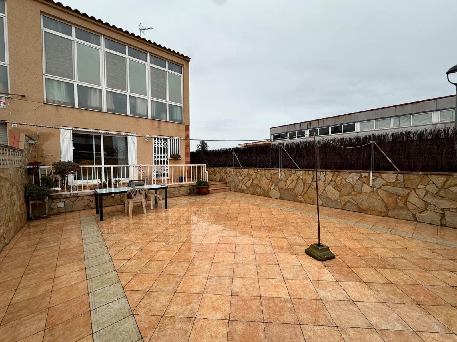 4 chambre Maison de Ville à vendre à Pira avec garage - 187 000 € (Ref: 9534030)