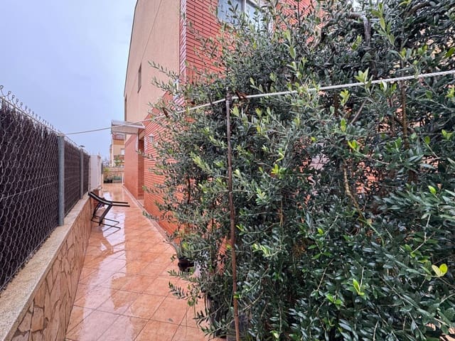 4 chambre Maison de Ville à vendre à Pira avec garage - 187 000 € (Ref: 9534030)