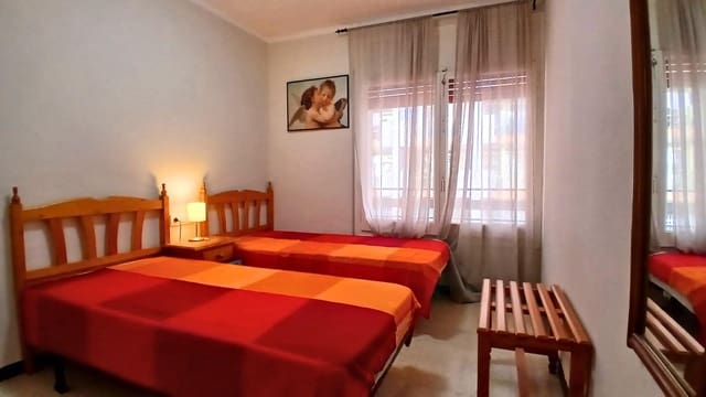 2 bedroom Flat for sale in Salou - € 133,000 (Ref: 9555836)