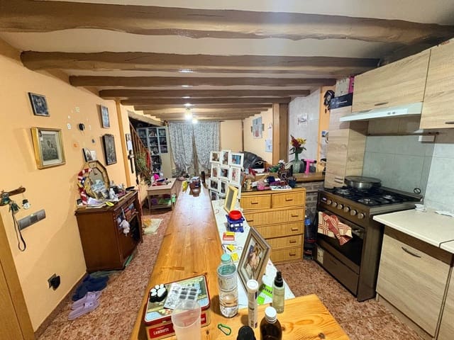 4 sypialnia Dom na sprzedaż w Santa Coloma de Queralt z garażem - 150 000 € (Ref: 9565244)