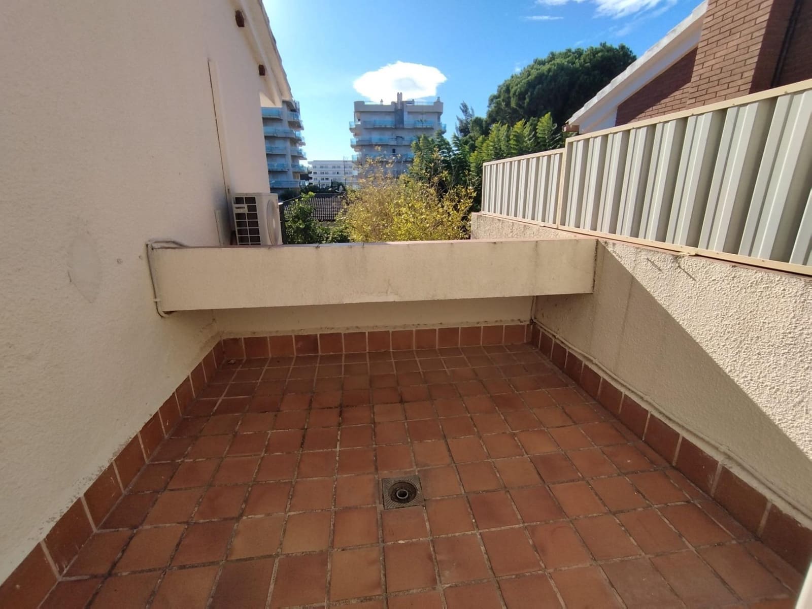 5 soverom Rekkehus til salgs i Salou med svømmebasseng garasje - € 495 000 (Ref: 9568661)