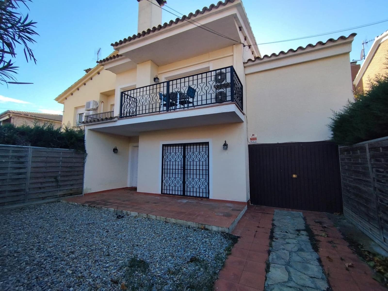 5 bedroom Terraced Villa for sale in Salou with pool garage - € 495,000 (Ref: 9568661)