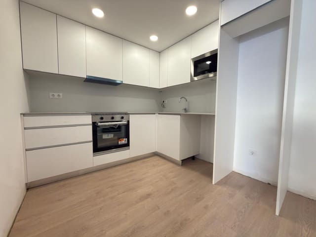 3 makuuhuone Asunto myytävänä paikassa Igualada - 299 900 € (Ref: 9568662)