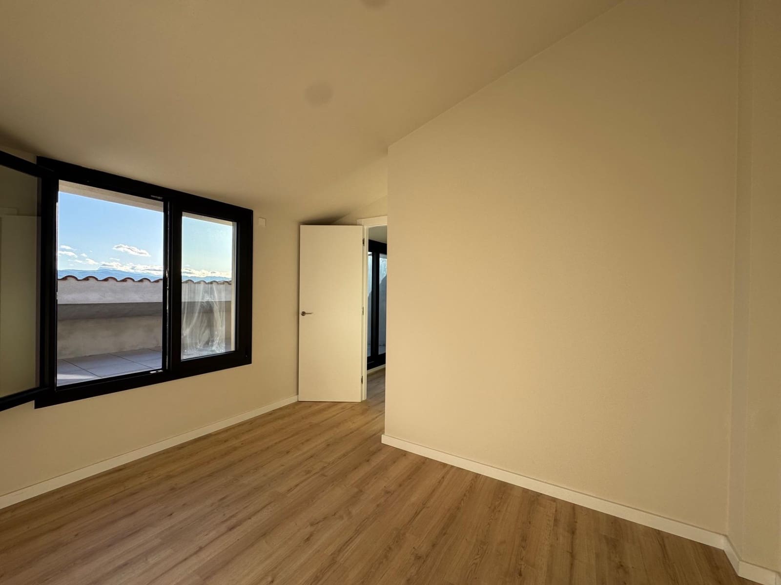 3 bedroom Apartment for sale in Igualada with garage - € 325,000 (Ref: 9576706)