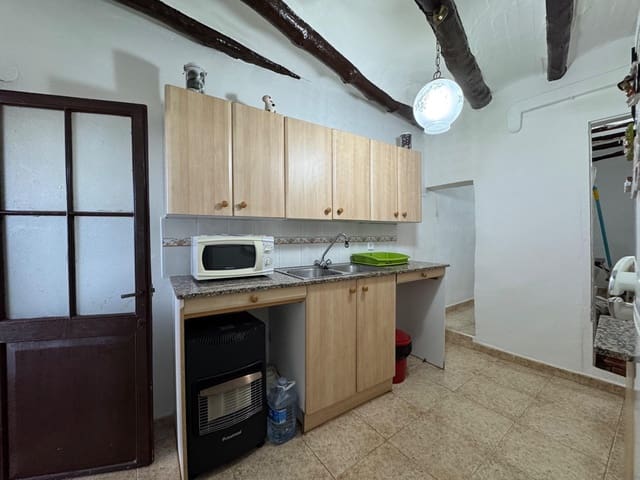 Casa de 3 habitaciones en Cervera en venta - 68.000 € (Ref: 9582948)