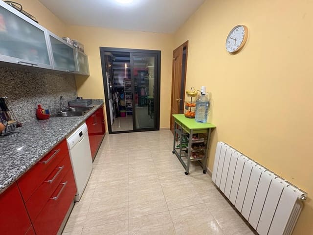 2 bedroom Flat for sale in Sant Guim de Freixenet - € 140,000 (Ref: 9591280)