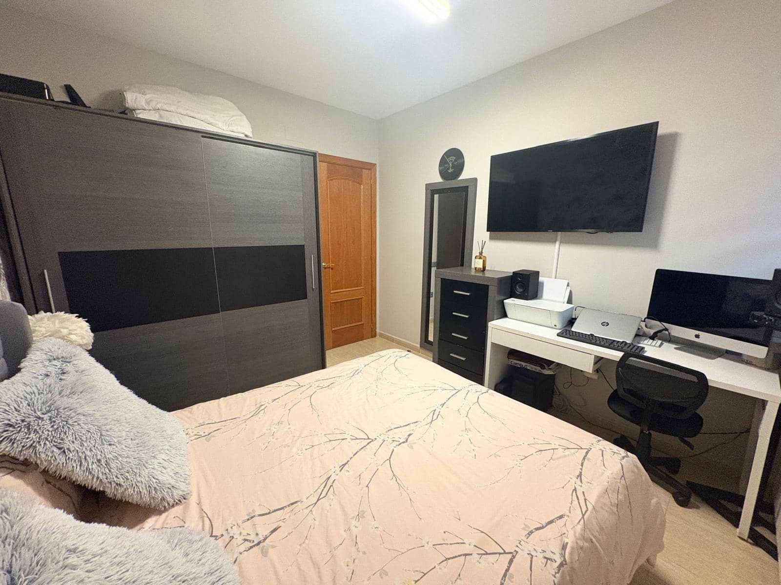 2 bedroom Flat for sale in Sant Guim de Freixenet - € 140,000 (Ref: 9591280)