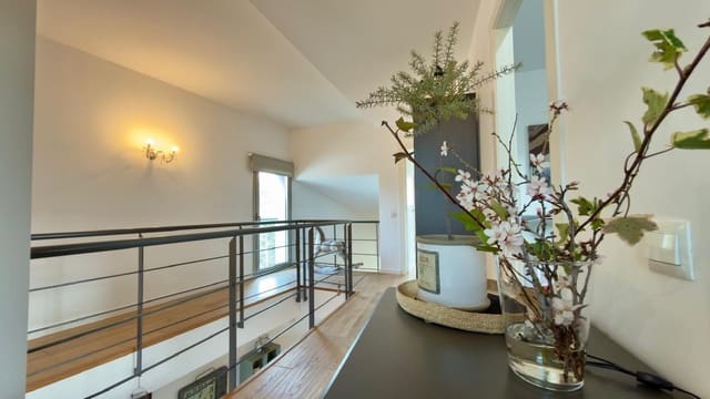 Chalet de 5 habitaciones en Castellolí en venta con garaje - 479.000 € (Ref: 9604977)