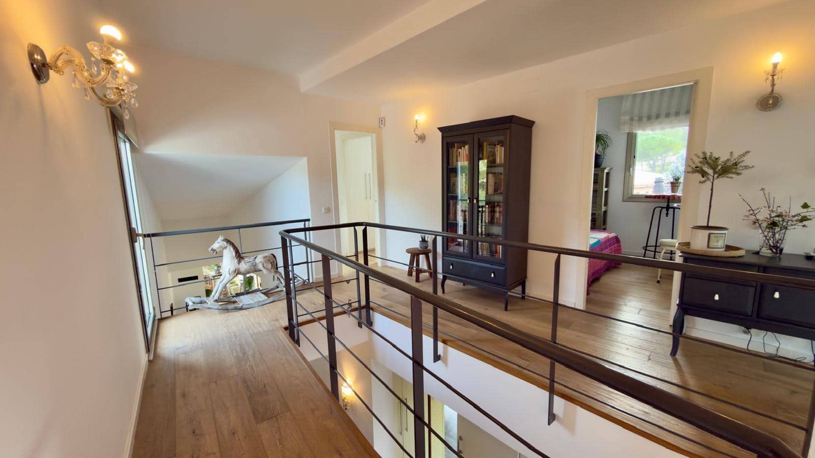 Chalet de 5 habitaciones en Castellolí en venta con garaje - 479.000 € (Ref: 9604977)